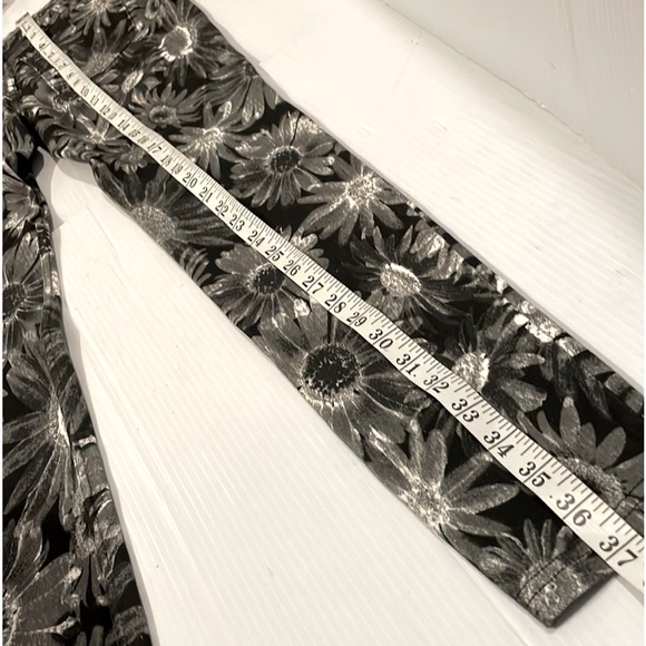 HUE Denim Print Skinny Jeans Leggings w/Stretch Blk /Gray / White Women’s S - Picture 11 of 15